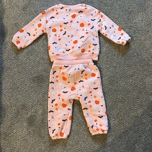 Old Navy Halloween sweat outfit - Picture 2 of 3